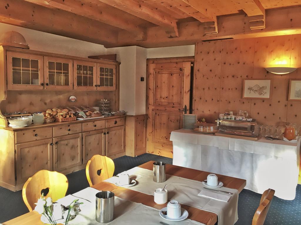 Hotel Saluver ツェエリーナ エクステリア 写真