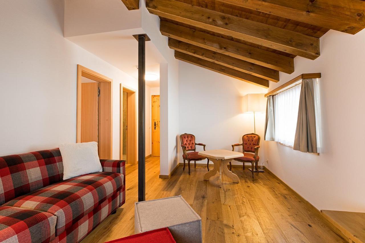 Hotel Saluver ツェエリーナ エクステリア 写真